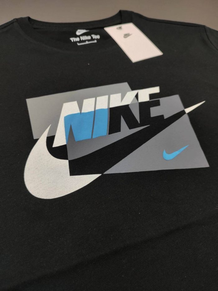 Футболка Nike  