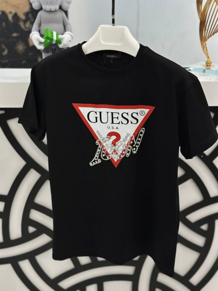 Футболка Guess  